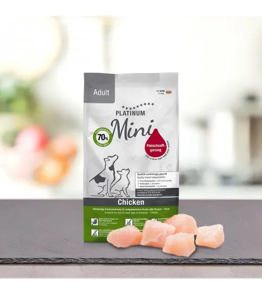 4 x 900 g PLATINUM MINI Kylling voksen Hundefoder PLATINUM MINI Adult&nbsp;Chicken Hundefoder er et sundt komplet koldpresset hundef