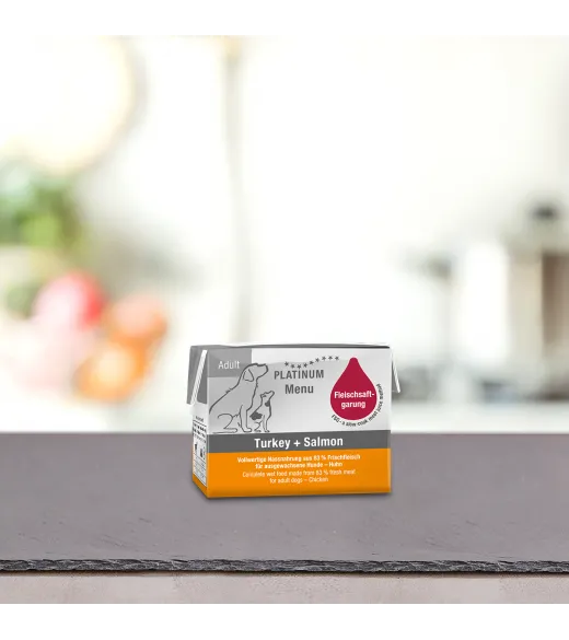 1/1 karton Lille PLATINUM Menu Kalkun og Laks 12 x 90 gram PLATINUM MENU KALKUN OG LAKS er et vådfoder af de bedste stykker af f