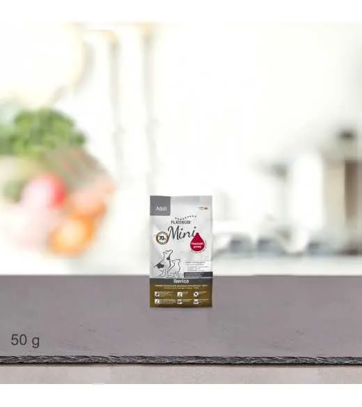 50 gram PLATINUM Mini Iberico voksen hundefoder foderprøve Foder prøve på PLATINUM Mni Adult Iberico og Grønt er et sundt kompl
